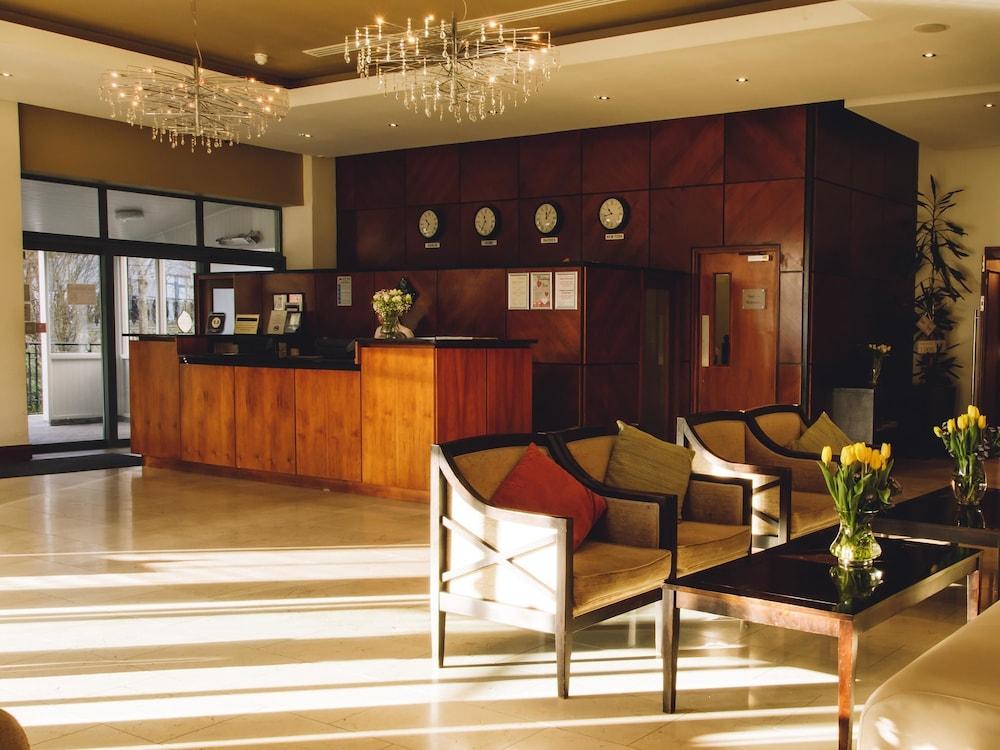 The Parkview Hotel Newtown Mount Kennedy Exterior foto